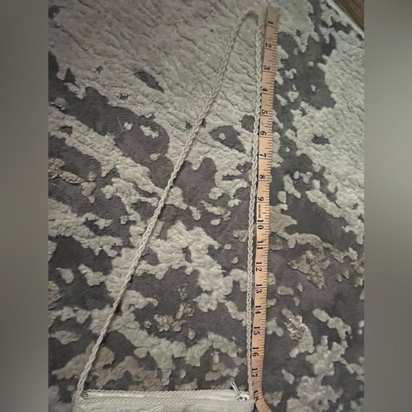 ***😀3 for $35./Beautiful, small, white, beaded purse. - Picture 7 of 7